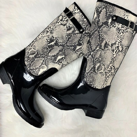 Snake Print Rain boots HP In SHOES - Picture 5 of 7